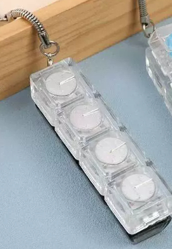 Light-Up Decompression Mechanical Keyboard With Light Pressing Keychain